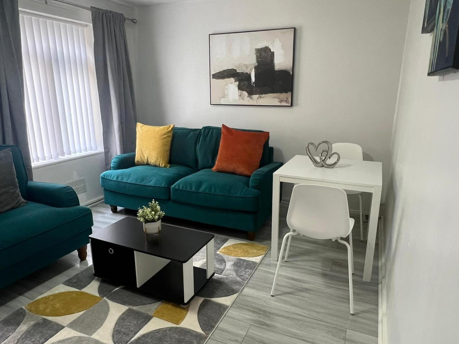 Apartment Marvell Homes For Families, Groups & Contractors *