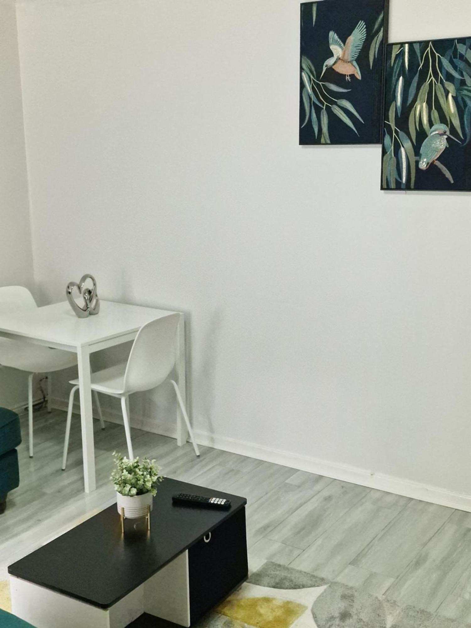Apartment Marvell Homes For Families, Groups & Contractors *